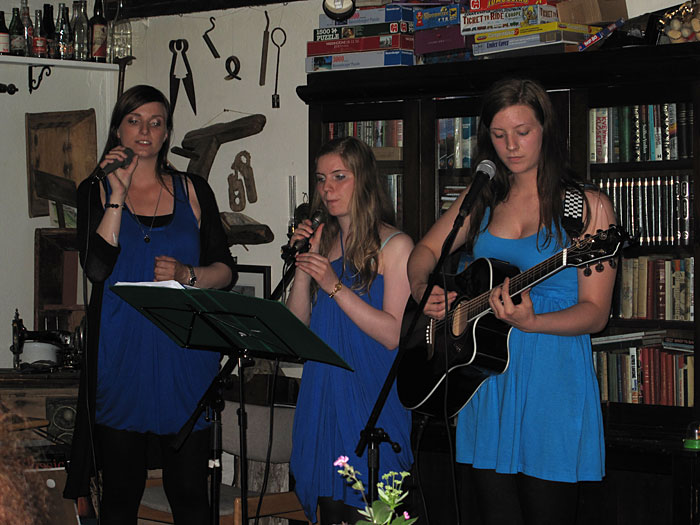 Djúpavík. Miscellaneous XXVI. - Concert by the Melar-Sisters. (24 till 31 July 2010)