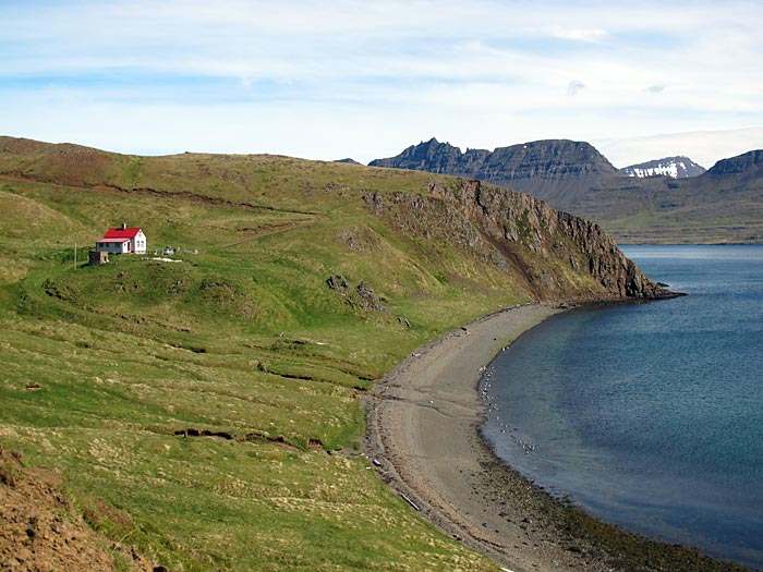 Djúpavík. Ein wunder-voller Tag. - Die 'Farm' Naustvík. (02.07.2011)