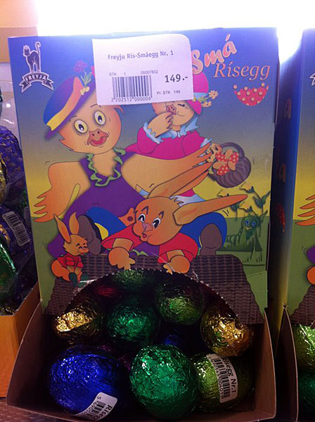 Reykjavík. The big easter (chocolate) egg contest. - Egg 1: In the store. The eggs by Freyja are sold in such a display or box. One egg costs kr 149 (€ 0,92). (Easter 2012)