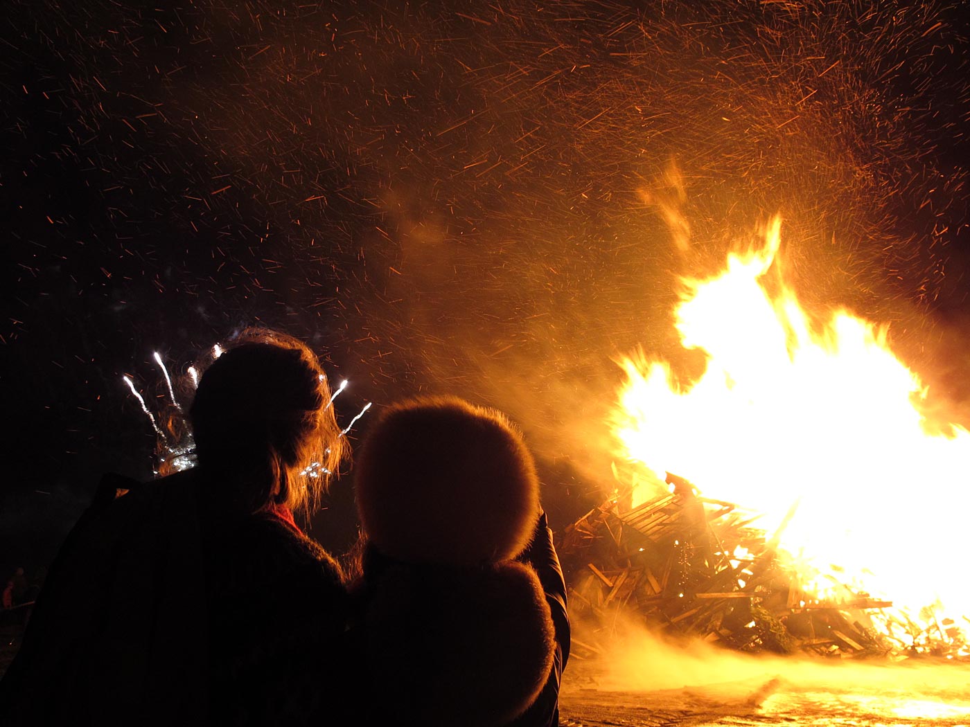 Reykjavík. Bless bless Weihnachten ... - ... mit reichlich Feuerwerk. (06.01.2013)