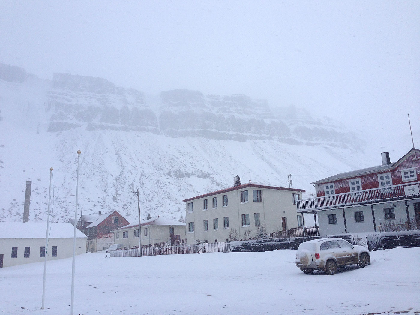 Djúpavík. Around Easter in Djúpavík. Friday. - Arrived - together with snow. (29 March 2013)
