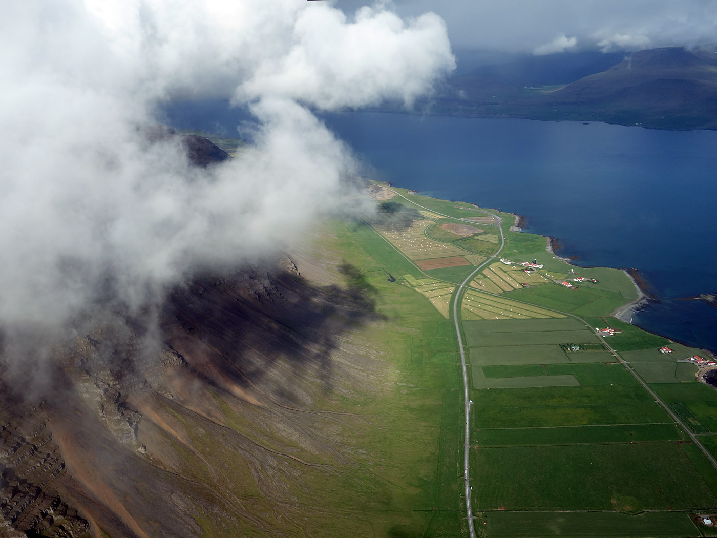 Between Djúpavík and Reykjavík. A flight. - South of Akrafjall mountain. (1 July 2013)