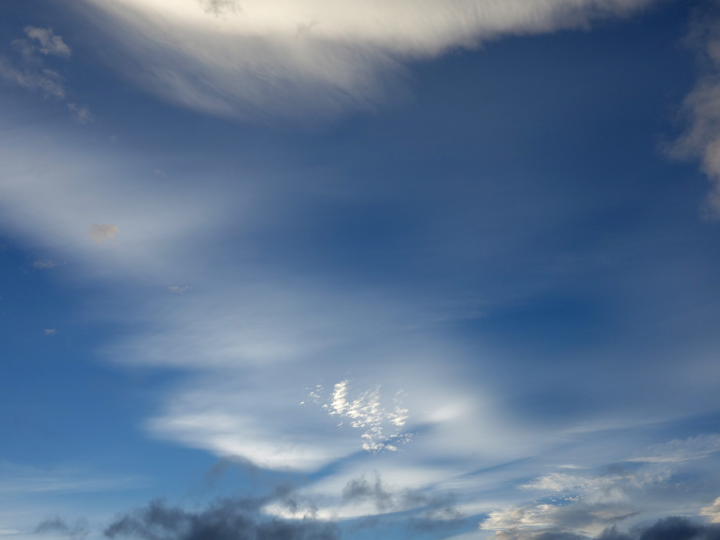Reykjavík - Djúpavík. Clouds. - f. XXII. (11 October 2013)